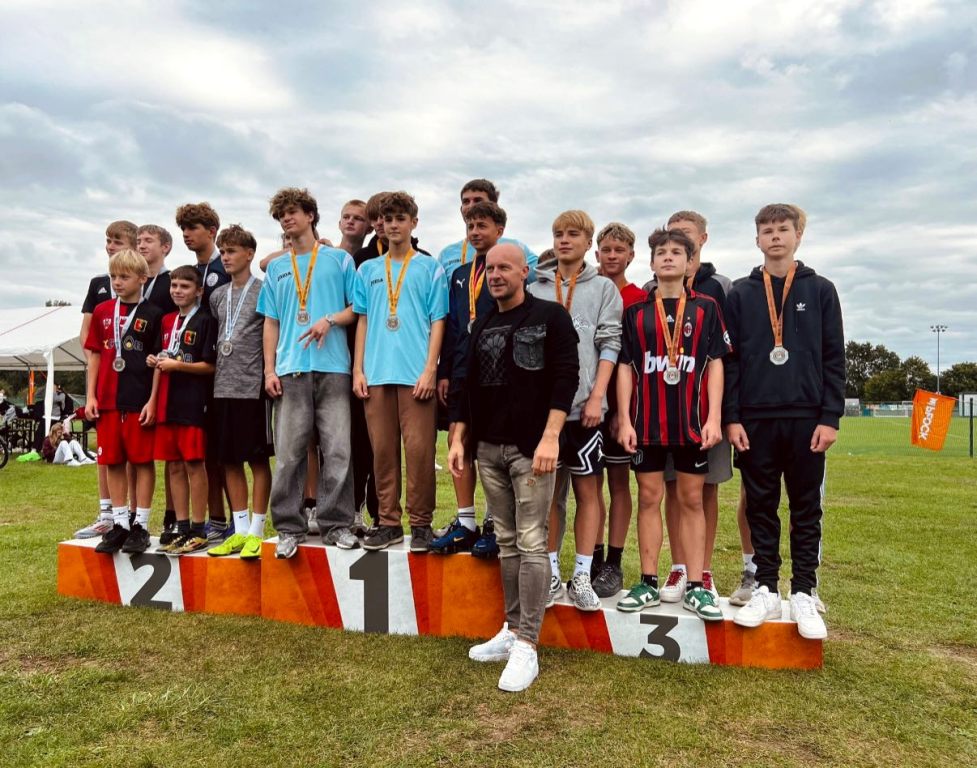 556581630_1327716285812688_2933990592643841450_n